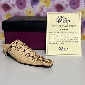 Just the Right Shoe “Aristocrat” #25084 (1999) Miniature Collectible